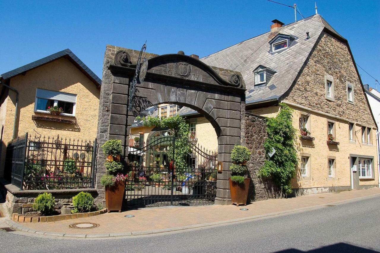 Ferienwohnungen Vulkaneifel Nickenich Exterior foto
